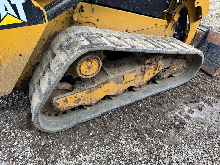 2016-caterpillar-259d-image-19
