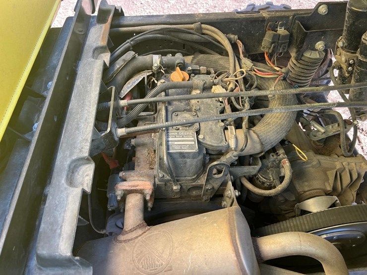john-deere-gator-image-12