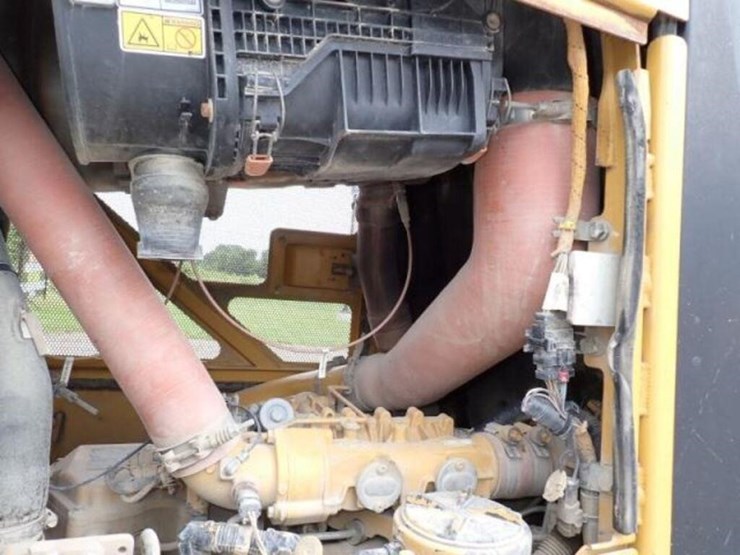 2013-caterpillar-d6n-xl-image-67