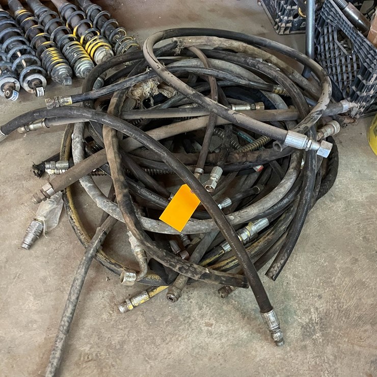 #9243 • Lot of Hydraulic Hoses