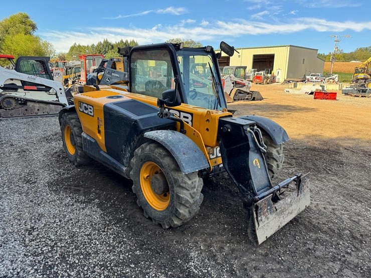 jcb-525-60-image-8