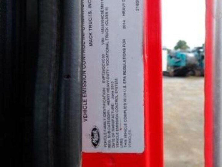 2014-mack-mru613-image-12