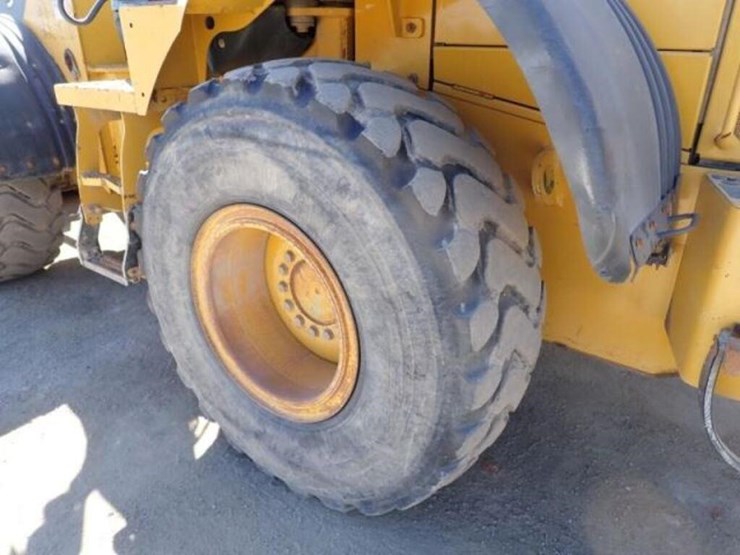 2015-deere-544k-image-45