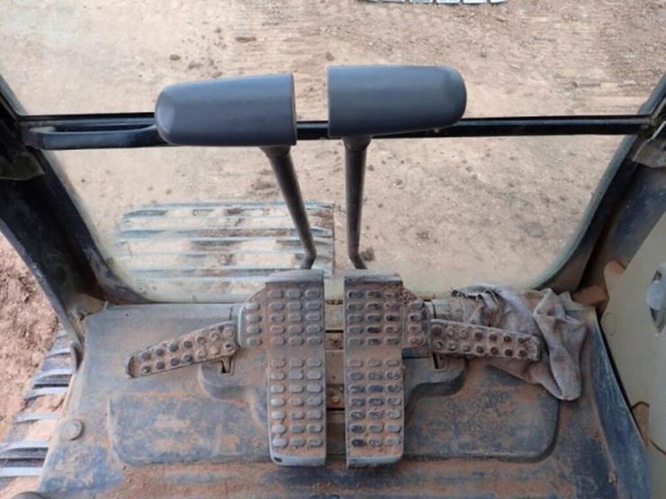 2008-deere-450d-lc-image-11