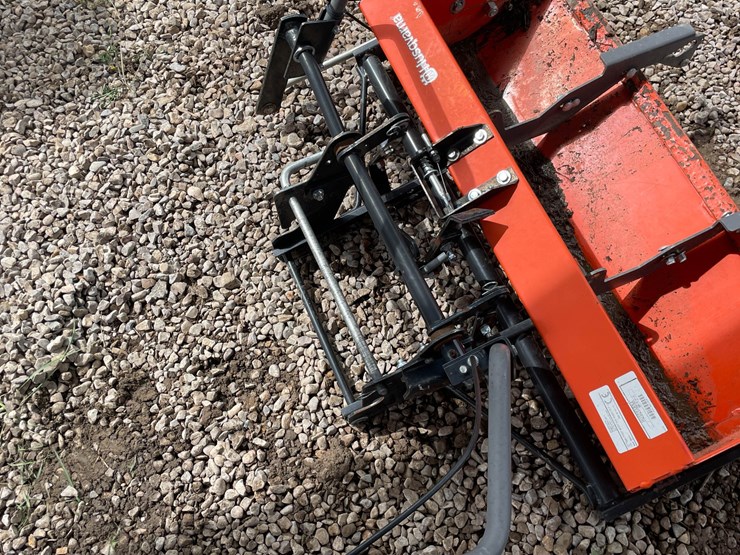 #9182-•-husqvarna-bucket-front-scoop-image-2