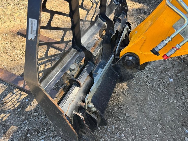2018-jcb-505-20-image-11