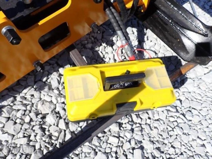 unused-2026-captok-skid-steer-breaker-image-12