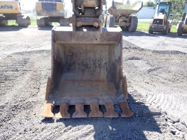 2014-deere-350g-lc-image-23