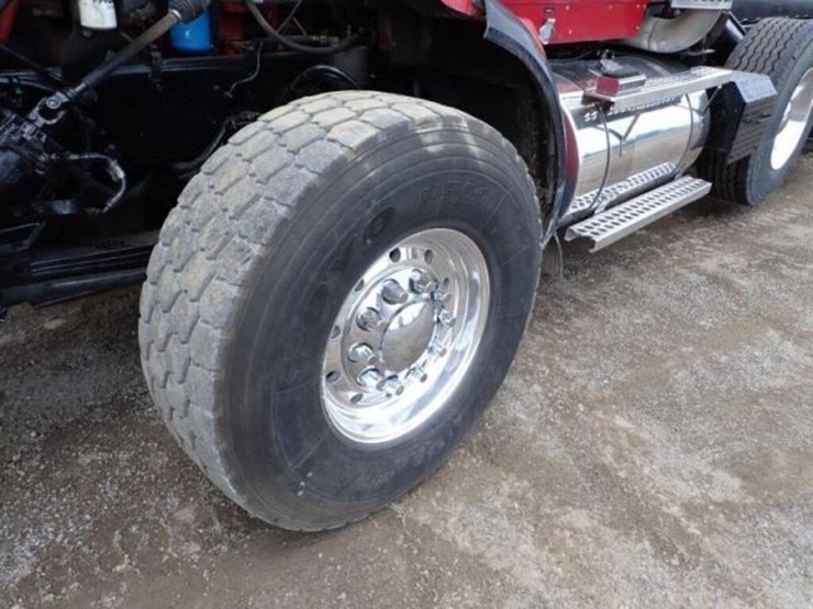 2012-kenworth-t800-image-39