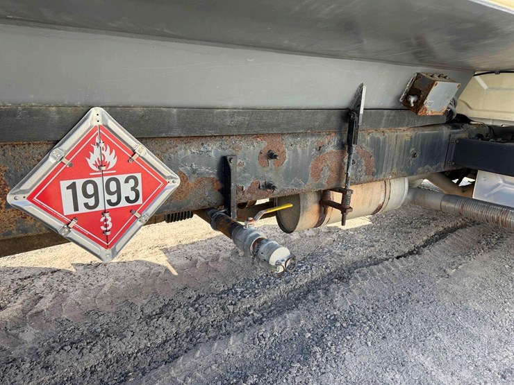 2002-international-durastar-4400-image-24