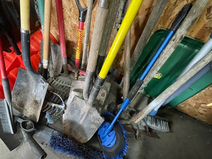 #9221-•-huge-lot-of-tools-image-12