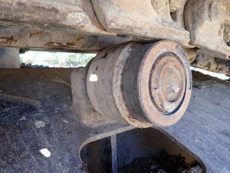2014-deere-350g-lc-image-44