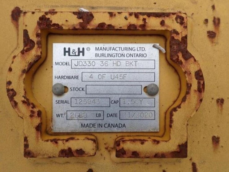 2020-john-deere-330-image-9