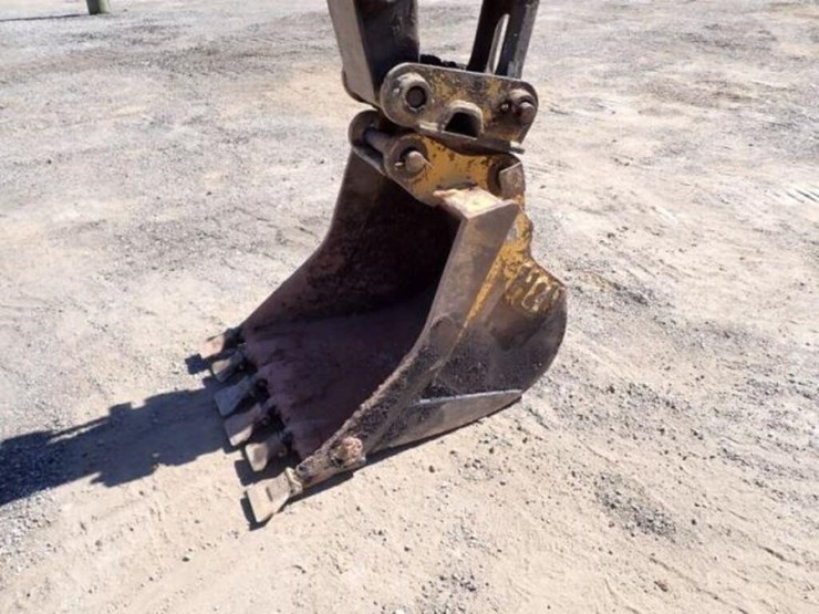 2014-deere-85g-image-21
