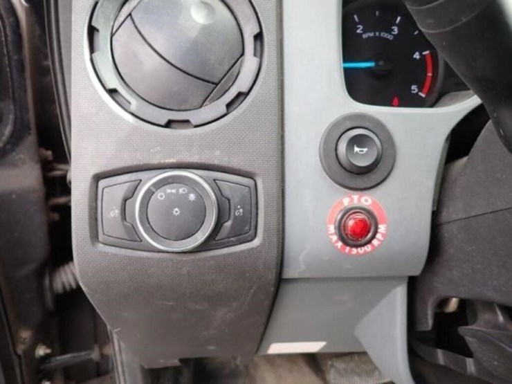 2023-ford-f650-image-17