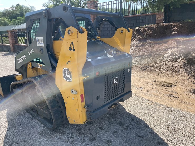 #9151-•-skidsteer-image-11