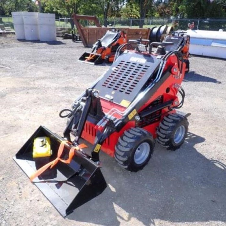 UNUSED 2026 Captok Skid Steer Loader 323TZ260811