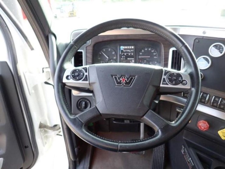 2024-western-star-49x-image-17