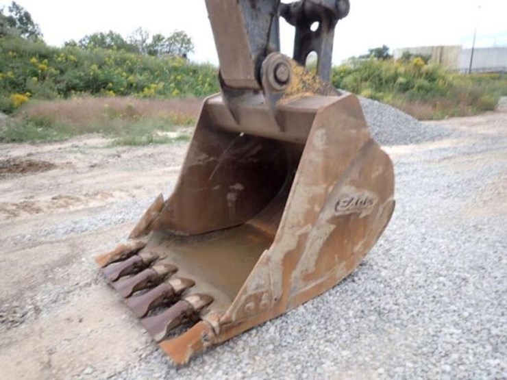 2012-deere-350g-lc-image-14