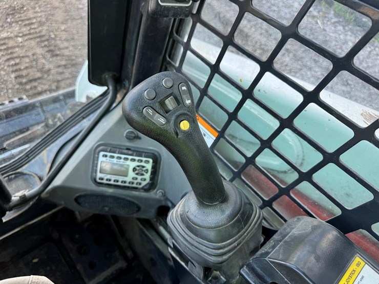 2018-bobcat-t550-image-27