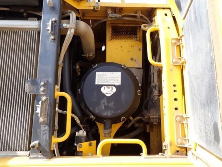 2020-komatsu-pc490-lc-11-image-59