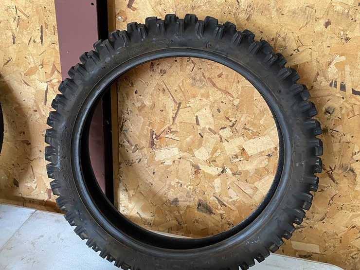 #9246-•-3-tires-for-dirt-bike-image-4