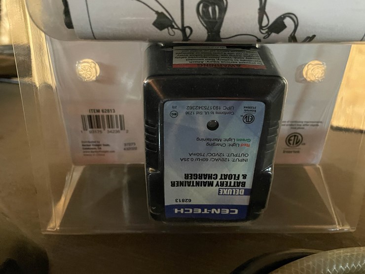 #9237-•-3rd-shelf-items-image-10