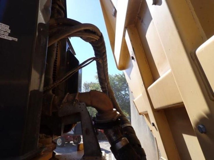 2011-deere-350d-ii-image-35
