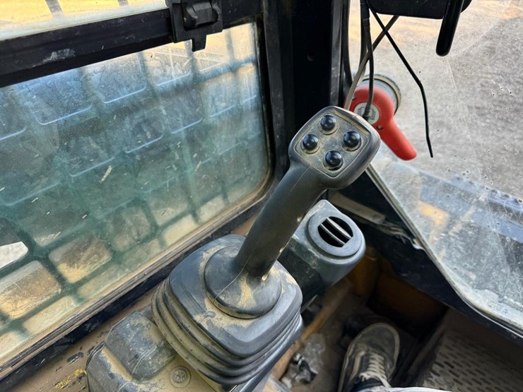 deere-317g-image-28