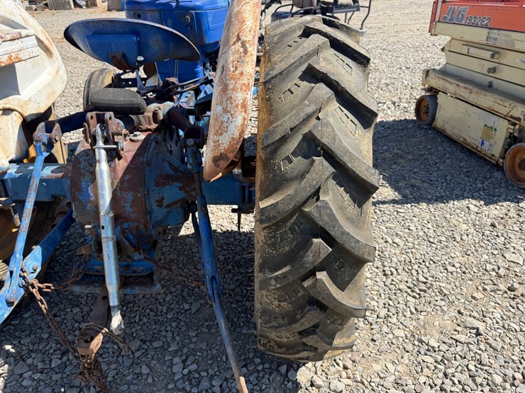 ford-tractor-image-13