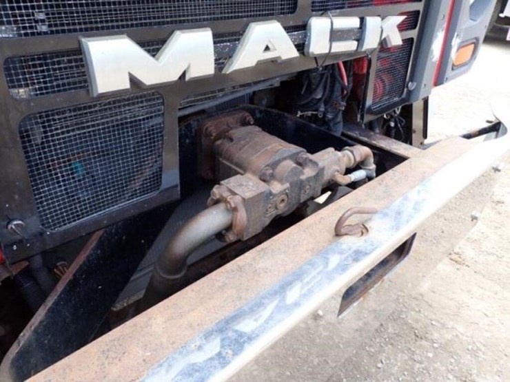 2014-mack-mru613-image-32