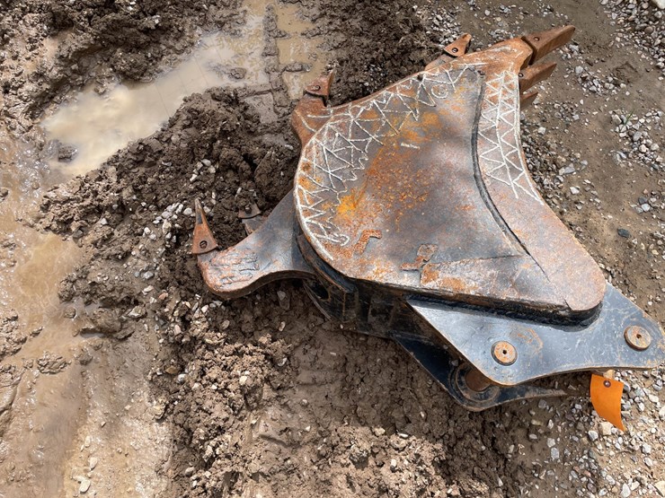 #9177-•-excavator-bucket-image-3