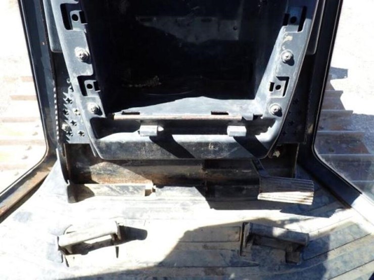 2016-deere-650k-xlt-image-12