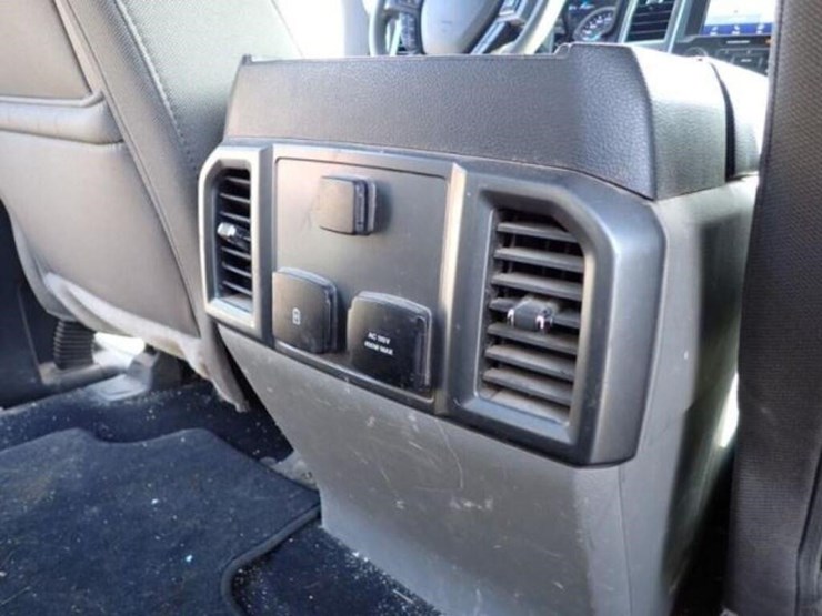 2020-ford-f250-xlt-image-25