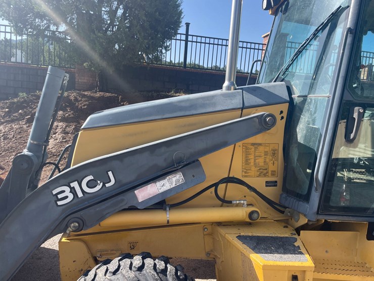 #9150-•-backhoe-loader-image-18
