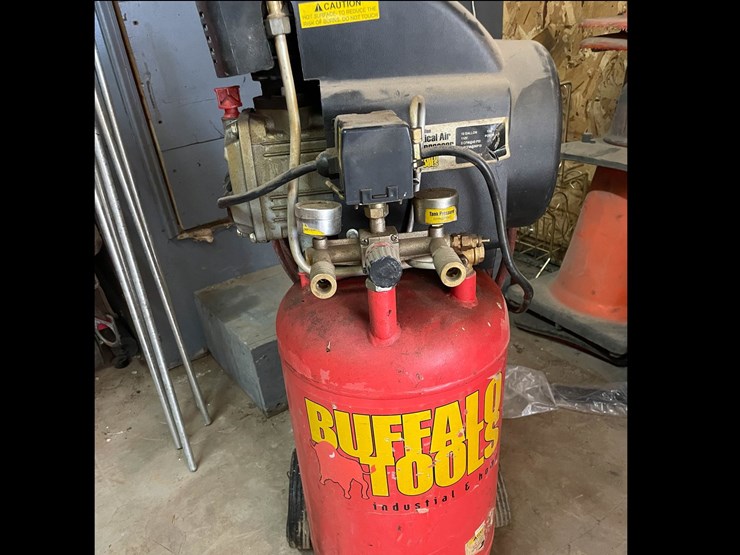 #9204-•-air-compressor-image-1