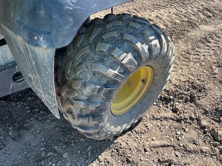 john-deere-gator-image-11