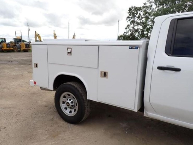 2024-chevrolet-silverado-3500hd-image-49