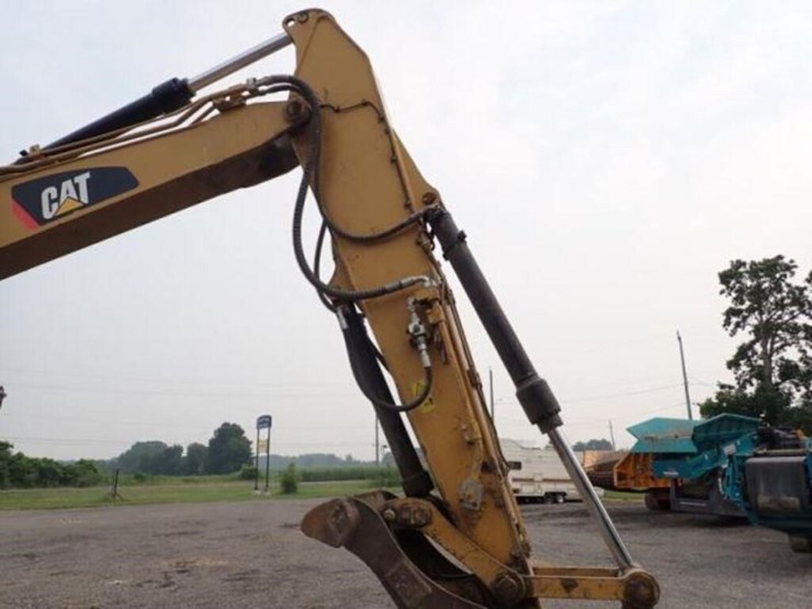 2017-caterpillar-315fl-image-33