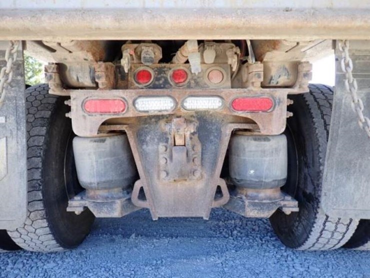 2024-western-star-49x-image-56