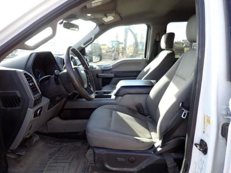 2020-ford-f250-xlt-image-22