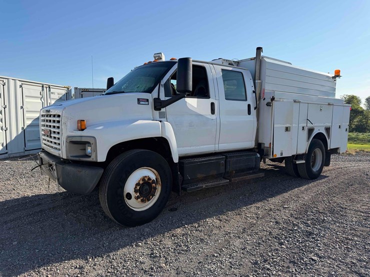 2007-gmc-c8500-utility-body-image-1