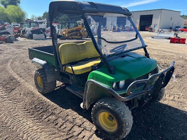 john-deere-gator-image-8