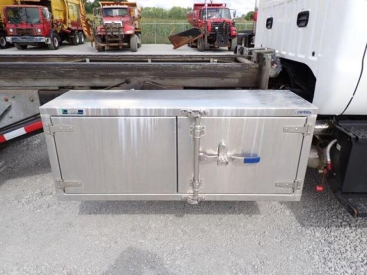 2023-ford-f650-image-57