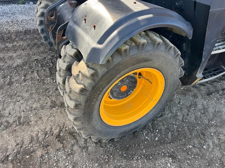2017-jcb-hydradig-110w-image-13