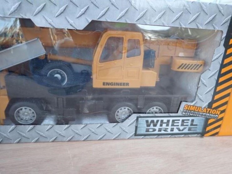 unused-captok-crane-toy-image-2