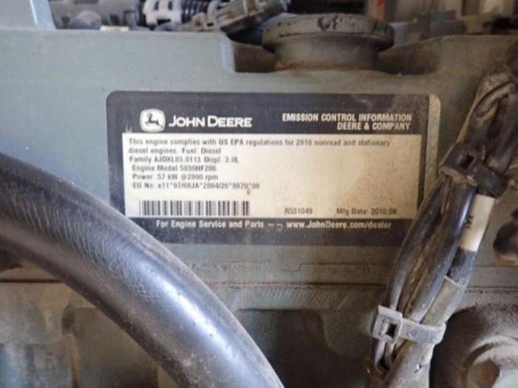 2011-deere-304j-image-16