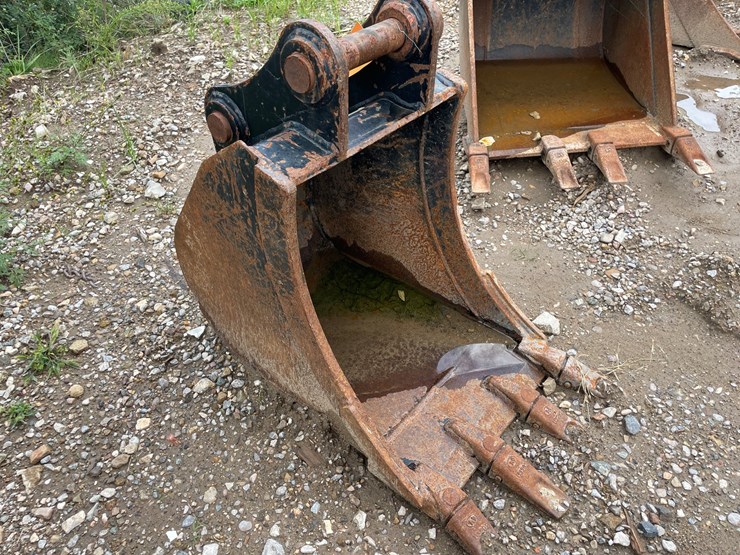 #9175-•-excavator-bucket-image-1