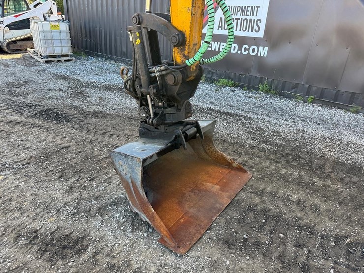 2017-jcb-hydradig-110w-image-10