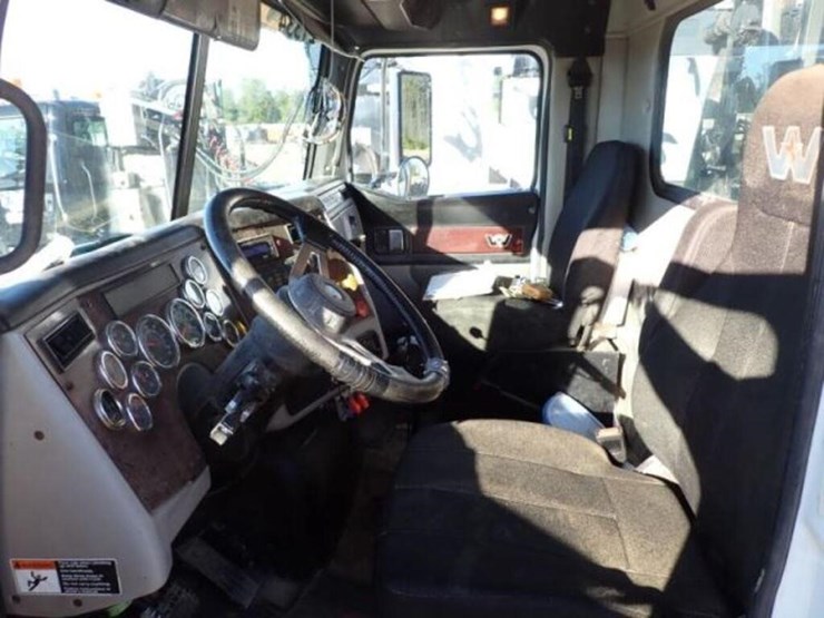 2018-western-star-4700sb-image-17